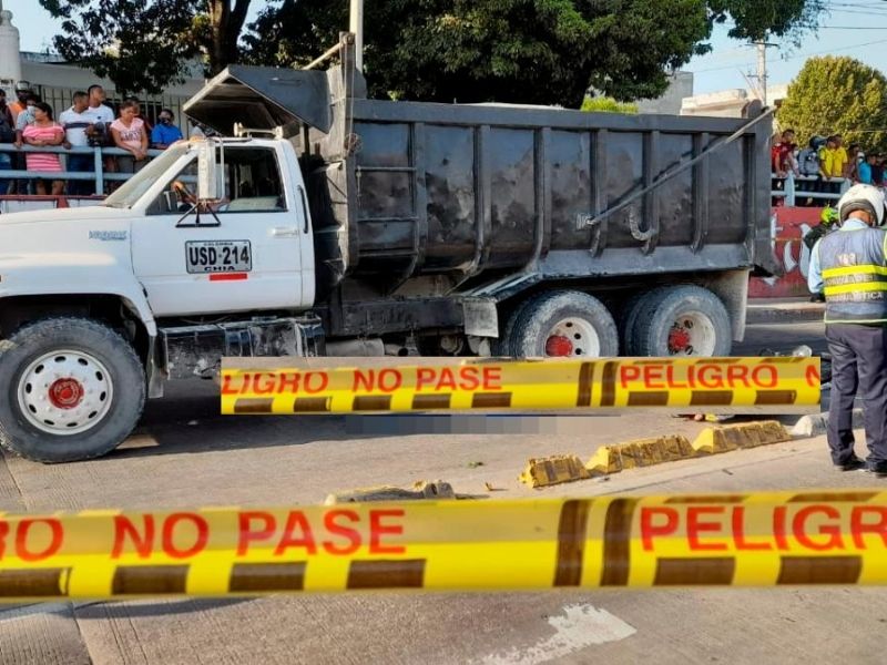 Identifican personas arrastradas por volqueta en bomba del gallo
